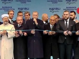 Zukorlić mit Erdogan bei der Eröffnung der Hajredin-Moschee in Istanbul
