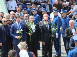 Zukorlić i ove godine predvodio Sandžaklije na dženazi u Srebrenici