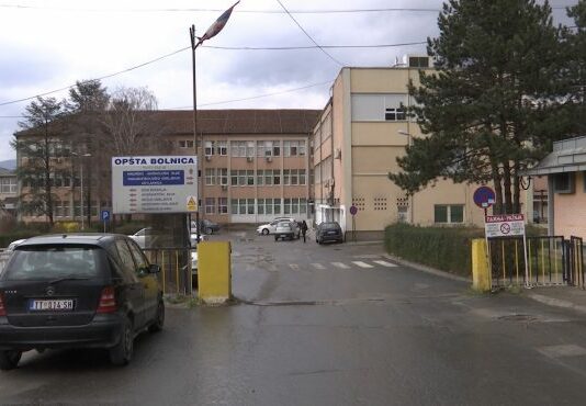 Beta: Dvojica nepoznatih, ranjenih muškaraca zbrinuta u bolnici u Novom Pazaru