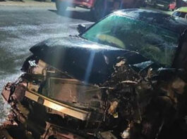 POVRIJEĐENE MAJKA I ĆERKA – Težak sudar u Tutinu: Vatrogasci izvlačili putnike iz vozila