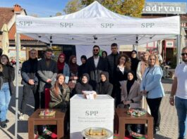 Mladi Stranke pravde i pomirenja obilježili Dan Sandžaka na gradskom šetalištu