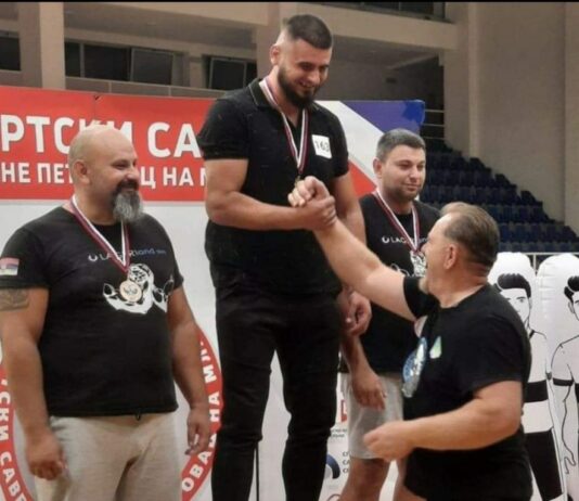 Snagator iz Sjenice šampion u obaranju ruke