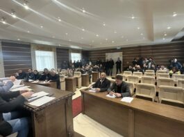 Opozicija u Sjenici pokušala nelegalno da održi sjednicu Skupštine
