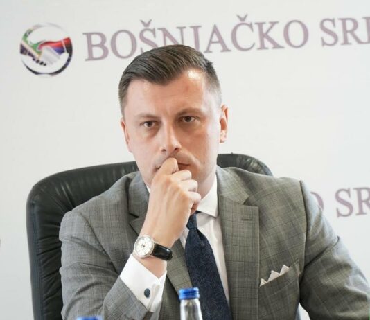 Tandir pozvao nadležne organe da hitno preduzmu mjere protiv bošnjačkih učenika u Prijepolju