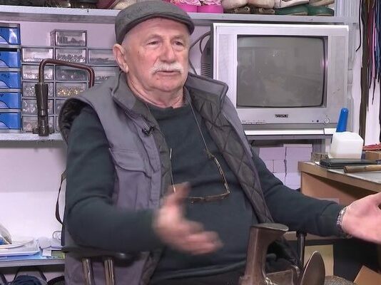 Sve je manje obućara u Sandžaku – Muzafer Dizdarević najstariji obućar u gradu na Limu /VIDEO/