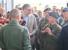 Vučić: Dronovi kamikaze 19. aprila na Pešteri