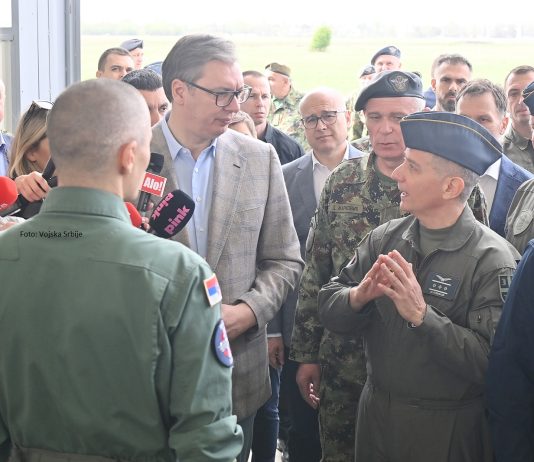 Vučić: Dronovi kamikaze 19. aprila na Pešteri