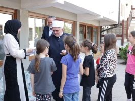 CHR Hajrat podijelio stipendije i bajramske paketiće jetimima Sandžaka