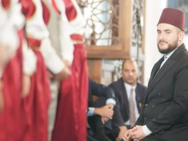 Ministar Zukorlić sa očevim fesom na Centralnom Bajram namazu