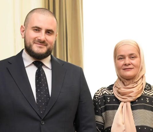 Zukorlićev odgovor na islamofobiju – Nermina sa hidžabom novi funkcioner u Beogradu!