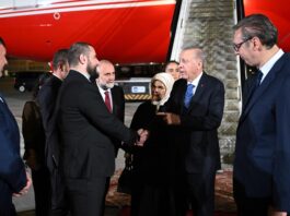 Pogledajte reakciju Erdogana kada je ugledao Zukorlića na aerodromu (Video)