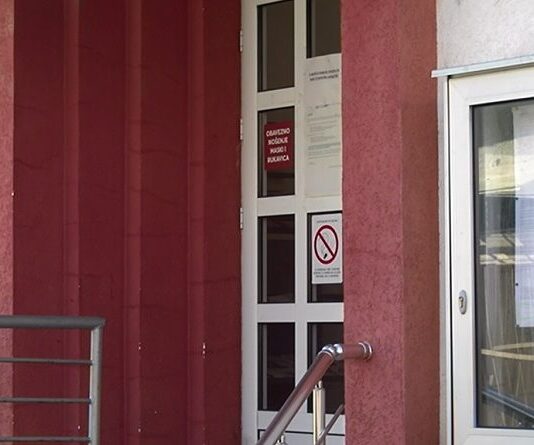 Poslovi: Oglasi za pet doktora, poreske saradnike, profesore