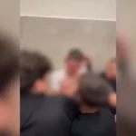 NOVI PAZAR: “GOTOV JE, GOTOV JE!” Isplivao još jedan snimak TikTok izazova iz iste škole: “Pomogli” drugaru da izgubi svijest pa ga jedva povratili