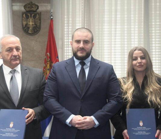Zukorlić opredijelio 340.000€ opštinama za projekte pomirenja i regionalne saradnje