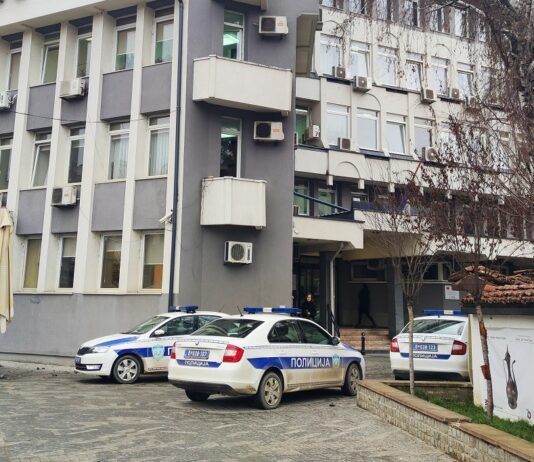 Godina zatvora za vlasnika kafane iz Tutina jer je britvom isjekao gosta