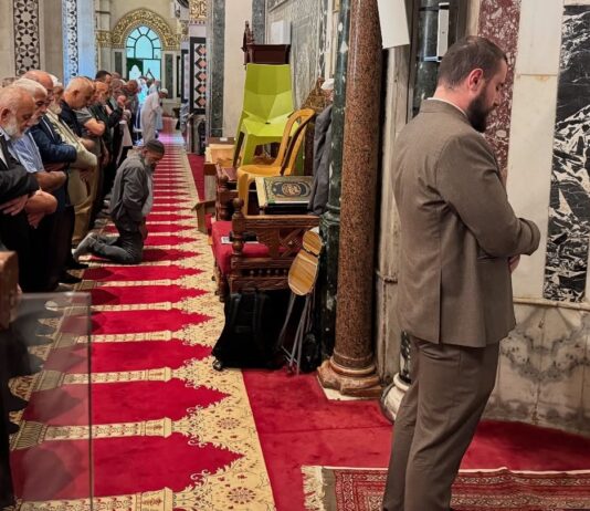 Zukorlić predvodio ikindija-namaz u Al-Aksa džamiji: “Počast kakva se dobija jednom u životu”