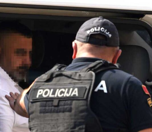 Napali policajce: Uhapšen Rožajac, protiv njegove supruge krivična prijava