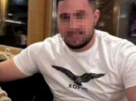 MLADIĆA UBILA STRUJA DOK JE RADIO FASADU NA KUĆI U TUTINU – Povrijeđen kolega koji je pokušao da mu pomogne
