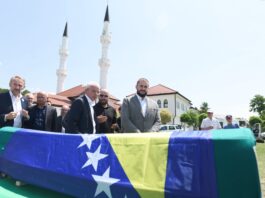 Zukorlić prvi lider Sandžaka na dženazi u Prijedoru