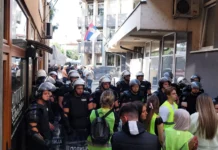 Blokada zgrade sudova i tužilaštava, koškanje sa policijom