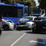 Ena (16) rodom iz Sjenice poginula u nesreći u Zemunu: Vozač autobusa prošao na crveno, ubio je na pešačkom