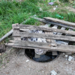 Neprijatni mirisi i otvorene šahte uznemiravaju mještane naselja Jalija