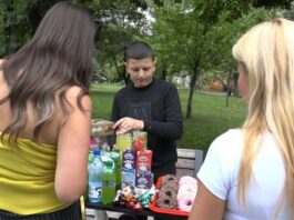 Knjige i sveske smo kupili, sada skupljamo za zimsku jaknu i čizme: Ovo su najhrabriji dječaci u Sandžaku