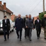 Zukorlić obišao prvu ulicu asfaltiranu politkom SPP u Tutinu