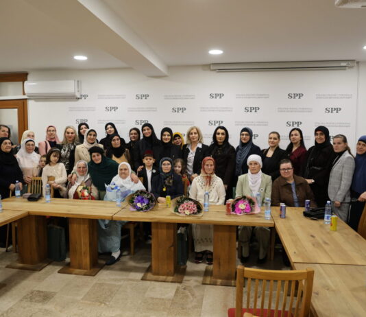 Susret nane Fate Orlović i Majki Srebrenice sa Ženskom mrežom SPP-a