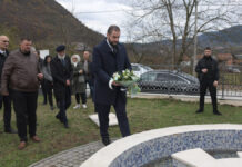 Ministar Zukorlić položio ljiljane na spomen-obilježje u Sjeverinu