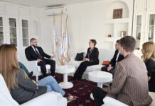 Ministar Zukorlić primio paneliste tribine “Evropa u koferu”