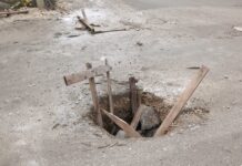 Novopazarka upala u rupu na putu do škole (VIDEO)