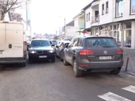 Građani Ibarske ulice u Tutinu najavljuju blokade zbog višegodišnjeg saobraćajnog kolapsa