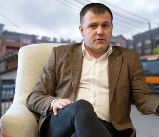 Memić: Ovo nije vraćanje, već poklanjamo svojih 3 ara za Kolo džamiju