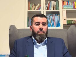 Mujović: Vjerujem da će Ustavni sud poništiti odluku o zabrani mahrame u školama