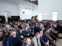 Otvorena džamija u naselju Erozija