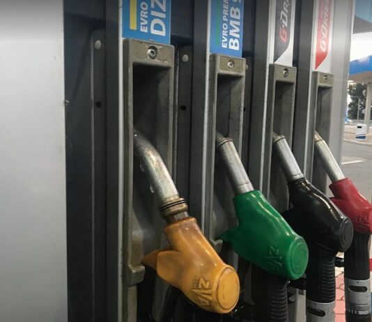 Nove cijene goriva – dizel i benzin jeftiniji za dinar