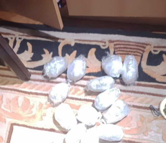 Zaplijena narkotika u Novom Pazaru: Uhapšen mladić, droga skrivena u plafonu