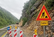 Zemlja se survala na saobraćajnicu: Pokrenuto klizište u Prijepolju