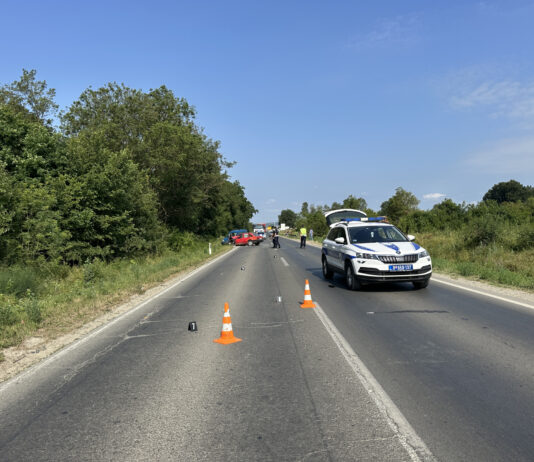 Teška saobraćajna nezgoda u Deževi: Mladić hitno transportovan za Beograd