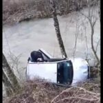 Auto završio u rijeci, vozač nemoćan – Sekunde su ga dijelile od tragedije: Hrabri Bjelopoljac skočio u pomoć bez razmišljanja