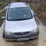 DRAMA U SJENICI – Rusi zbog greške navigacije ostali zaglavljeni u blatu, hitno intervenisali vatrogasci