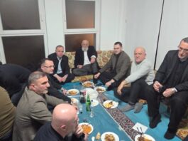 Delegacija SPP Novi Pazar na iftaru u džematu Nur džamije