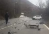 Težak udes na putu Leposavić – Priština: Vozač citroena se zakucao u kamion iz Novog Pazara