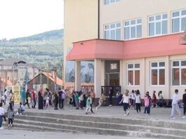 Školstvo u Novom Pazaru pred kolapsom – Slabi rezultati, privatni časovi i rad u tri smjene