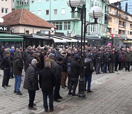 Masovni protest u Rožajama: Penzioneri traže hitno povećanje penzija