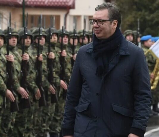 Vučić: Realno je da vojni rok bude obnovljen od 1. marta