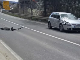 Nesreća u Novom Pazaru: Dvije tinejdžerke na trotinetu povrijeđene u sudaru s automobilom