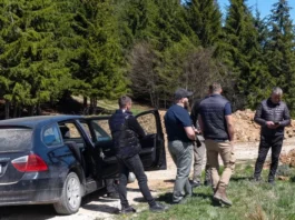 Nastavljene blokade na Rogozni, napadnut građanin