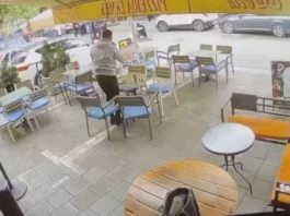 Teška nezgoda ispred škole u Novom Pazaru: Djevojka na trotinetu završila u bolnici, vozač skutera bez dozvole